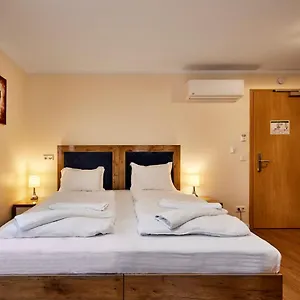 Hotel Isha, Frankfurt nad Mohanem